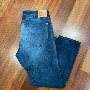 Never worn! Levi’s! Size 42